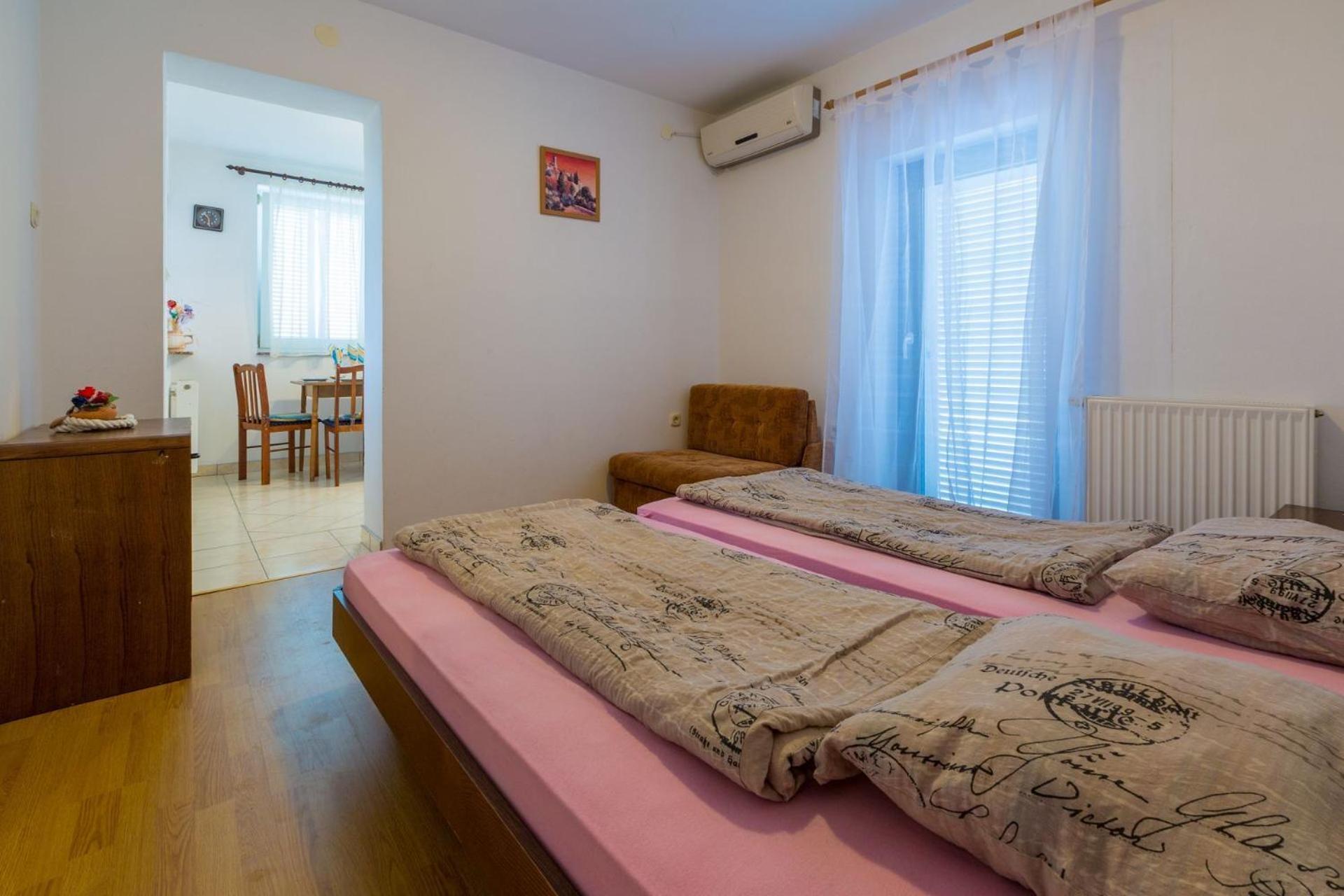 Apartments Tomica Novi Vinodolski Exterior photo