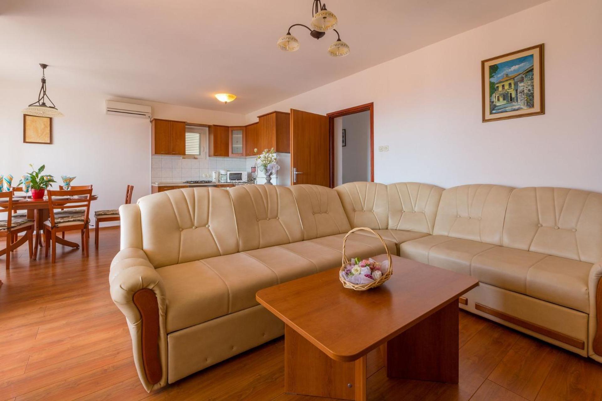 Apartments Tomica Novi Vinodolski Exterior photo